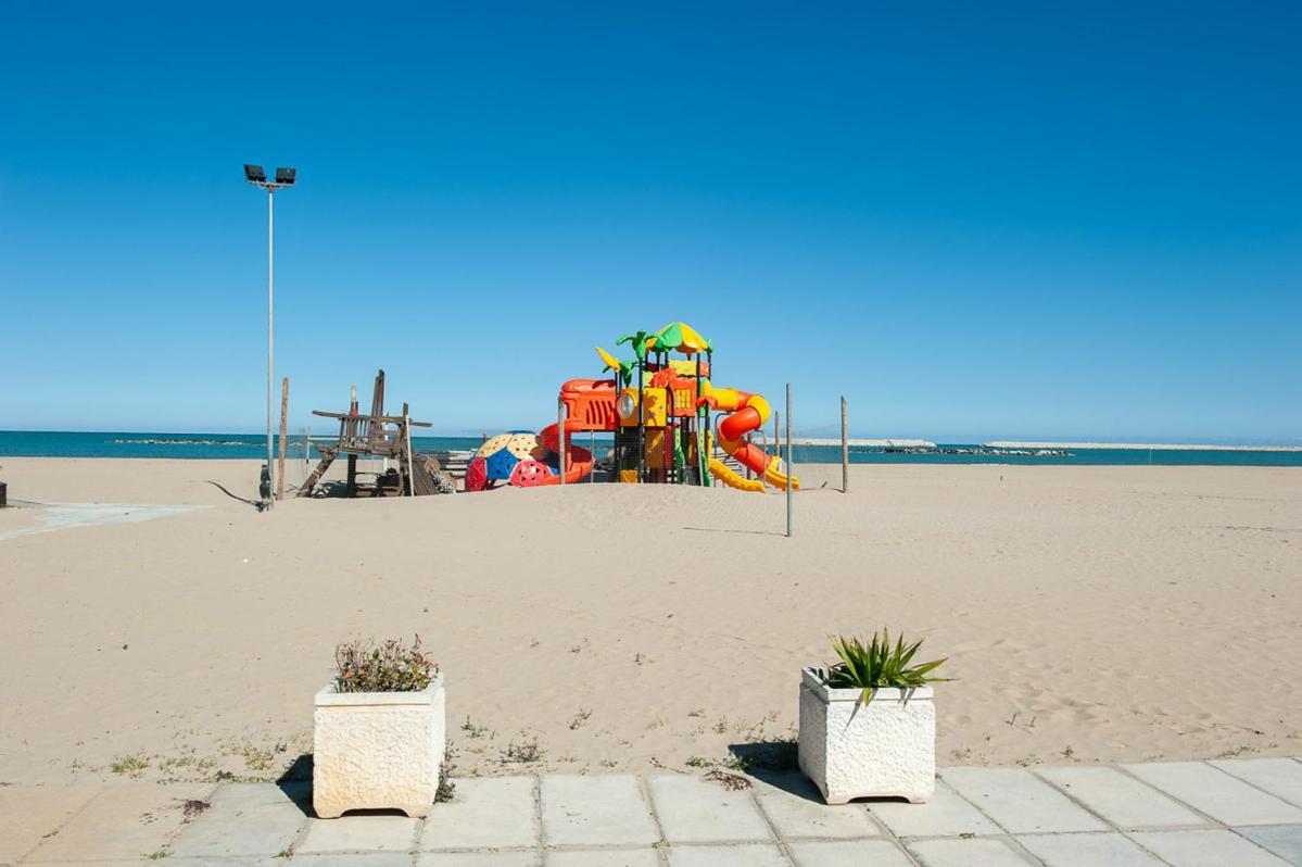 Hotel Augusto Al Mare Pescara Exterior foto